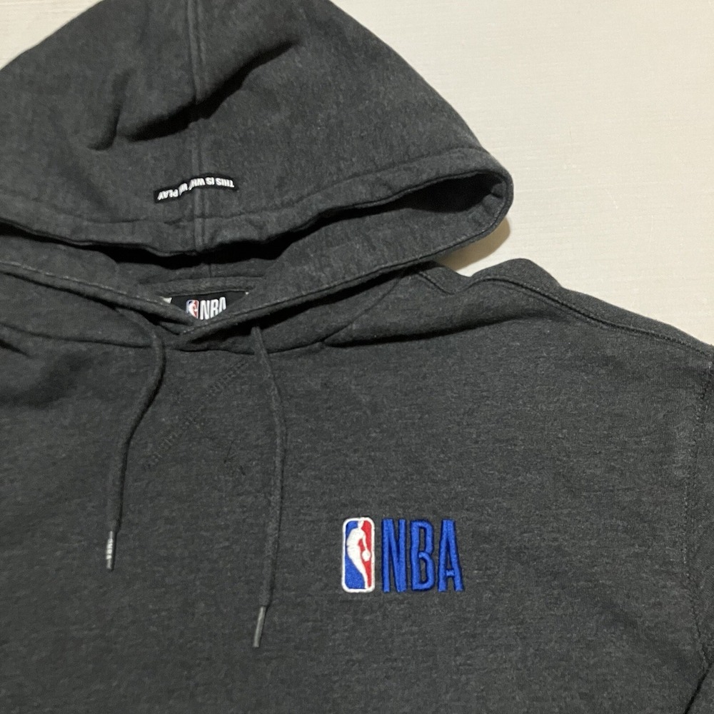 NBA Basketball Pullover Hoodie Sweatshirt Size Medium Logo Heavyweight‎ Sports